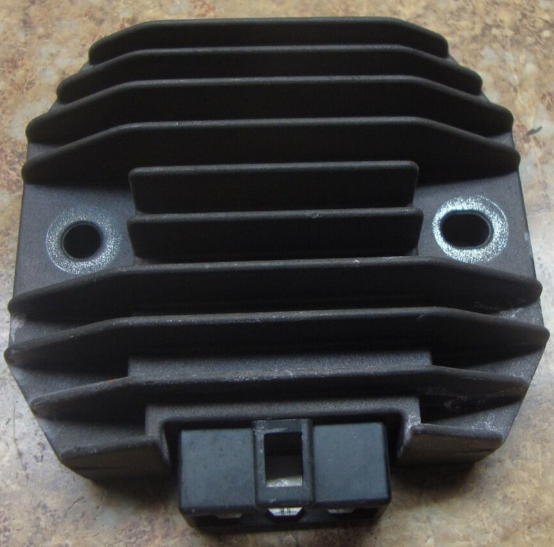 2000 Yamaha YZF600R YZF 600 YZF600 R 600R Voltage Regulator Rectifier Electrical