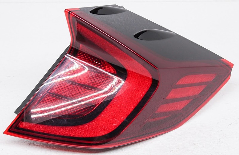 OEM Hyundai Sonata Right Passenger Side Tail Lamp 92402-L0000 Lens Chip