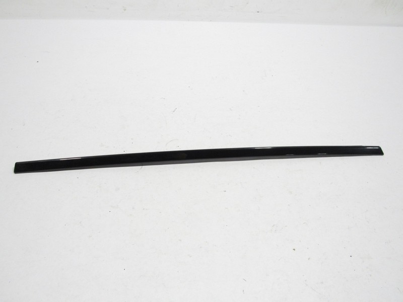 17-20 Jaguar F-Pace 2018 Rear Left Door Window Weatherstrip Seal Molding |:Y