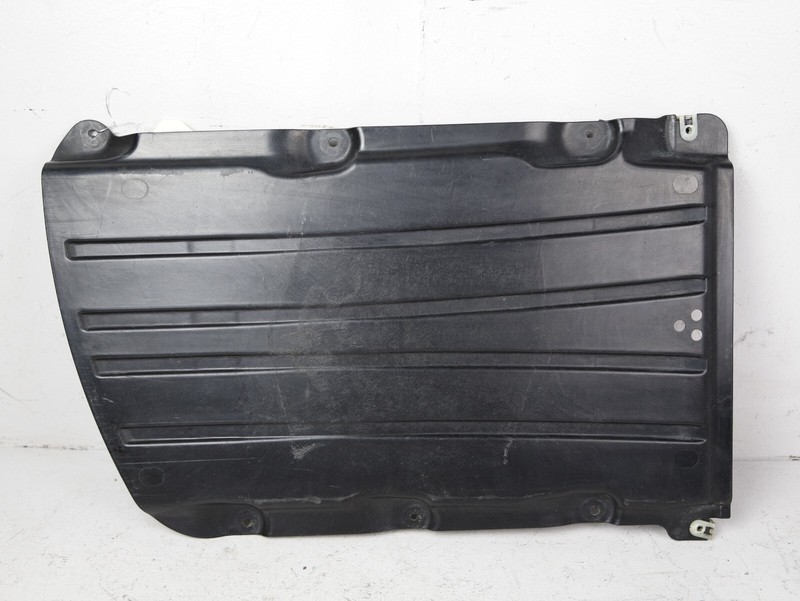 2016 - 2020 BMW 750 540 G11 G12 G30 CENTER UNDER BODY FLOOR SPLASH SHIELD OEM