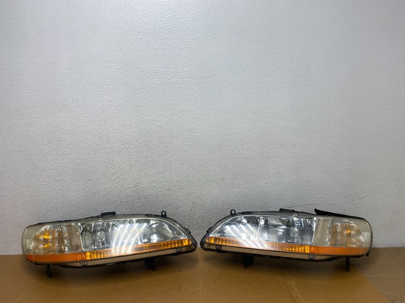 1998 to 2002 Honda Accord Left+Right Set Side Headlights AD8904 DW