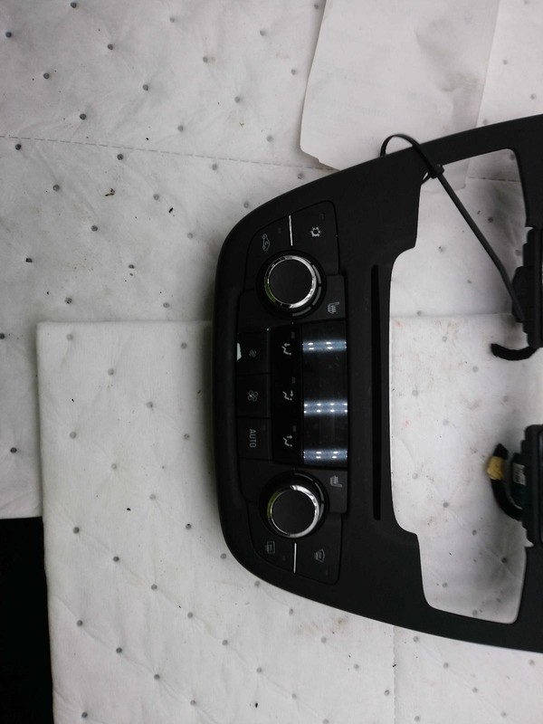 Used A/C Selector Switch fits: 2011 Buick Regal automatic and auxiliary control