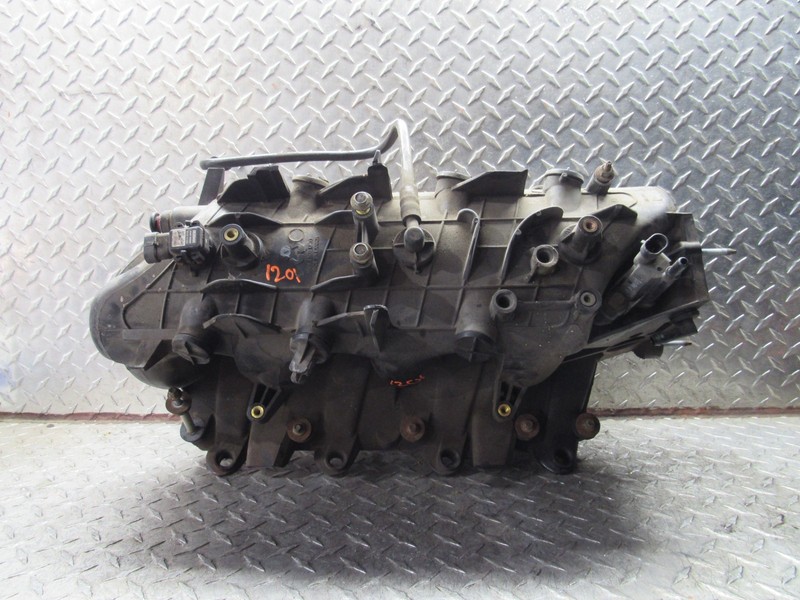 04-06 GMC YUKON XL 1500 INTAKE MANIFOLD / 04-06 YUKON XL 2500 6.0L/04-06 TAHOE
