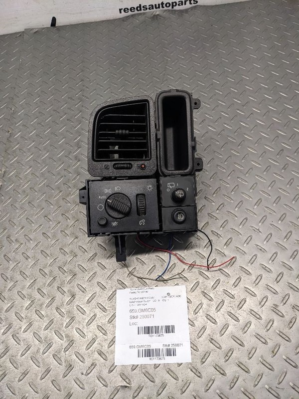99-06 NBS GM DASH LIGHT LAMP SWITCH MOUNTING VENT ASSEMBLY 15034164 Fog1173675