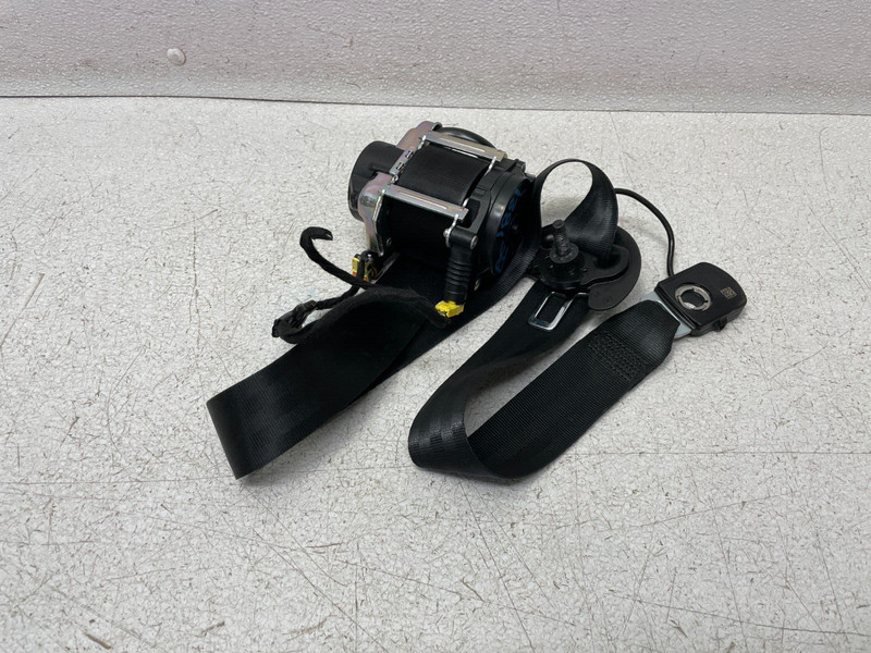 15-17 Land Rover Discovery Sport Front Right Pass Seatbelt Retractor 1381 OEM
