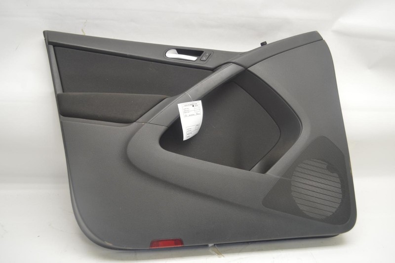 2017-2018 VW VOLKSWAGEN TIGUAN LIMITED FRONT LEFT DOOR PANEL TRIM COVER OEM