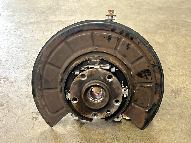 ⭐2014-2017 MASERATI QUATTROPORTE AWD REAR LEFT SPINDLE KNUCKLE HUB OEM LOT2638