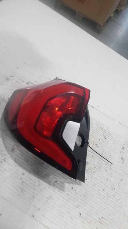 2019 GMC Terrain Left Tail Light Assembly - Silver - Used, 188K Miles