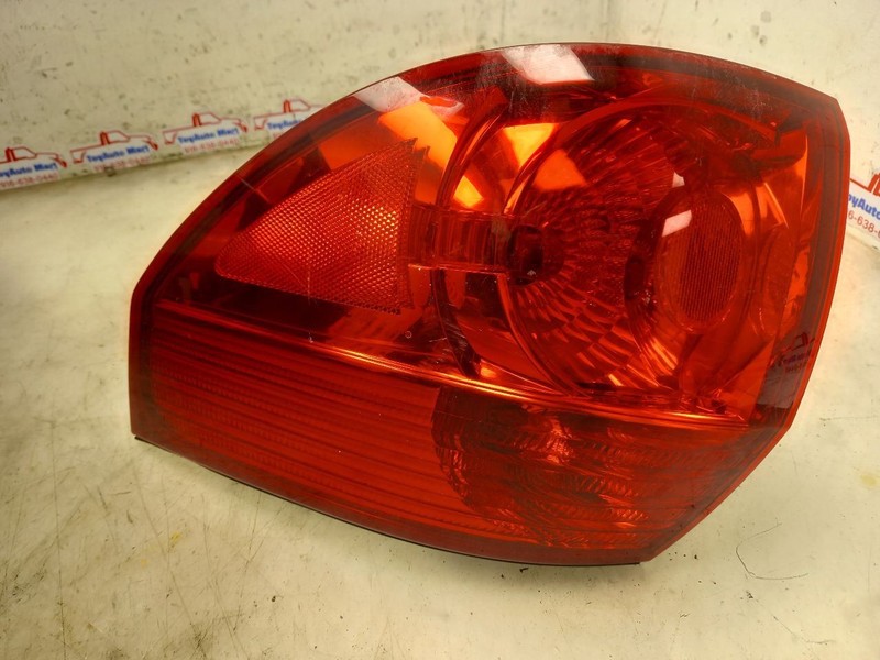 06 07 08 09 10 TOYOTA SIENNA PASSENGER RIGHT TAIL LIGHT