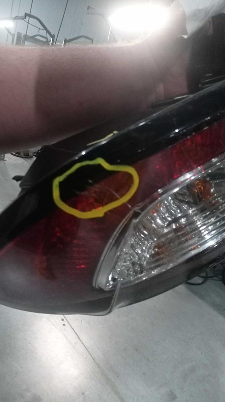 Used Left Tail Light Assembly fits: 2014 Chevrolet Traverse lid mounted Left Gra