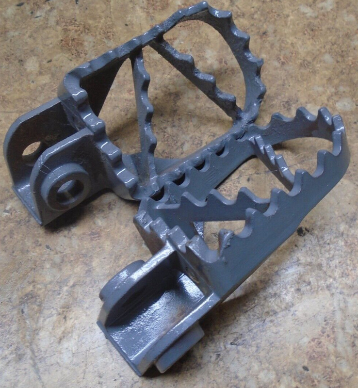 2004 2005 KTM Engine 65 SX 65SX XC SXS Foot Peg Pedal Rest Left Right 04