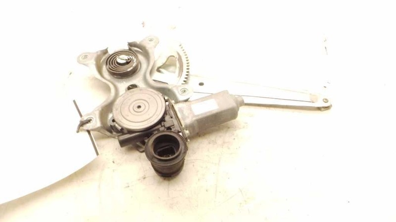 02-06 TOYOTA CAMRY LE PASSENGER SIDE REAR DOOR WINDOW REGULATOR