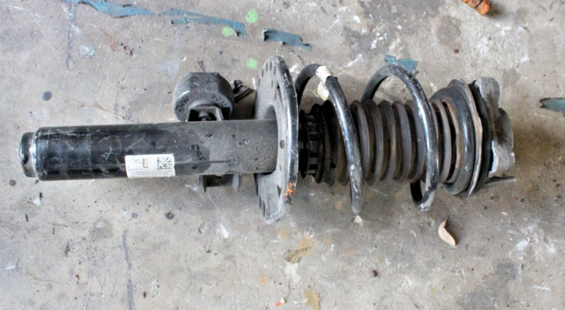 2019 - 2024 BMW G20 330XI FRONT LEFT SIDE SHOCK STRUT ABSORBER COIL SPRING OEM