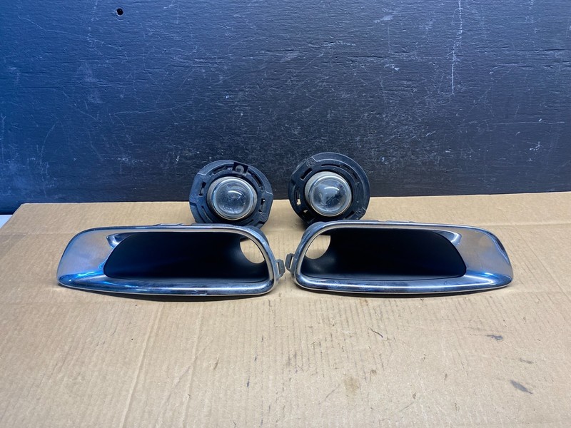 2016 to 2020 Jeep Grand Cherokee Left & Right Pair Front Fog Light Bezel AD5066