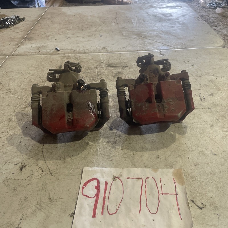06-11 Cadillac DTS Rear Brake CaliperSet OEM 21993764