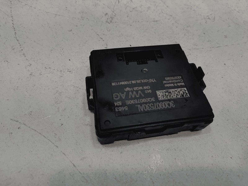 2022 Volkswagen Taos Gateway Interface Control Module Unit OEM