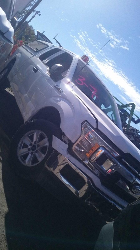 2018 Ford F150 Pickup Front Center White Seat Belt OEM JL3Z16611B64CB 152K MI