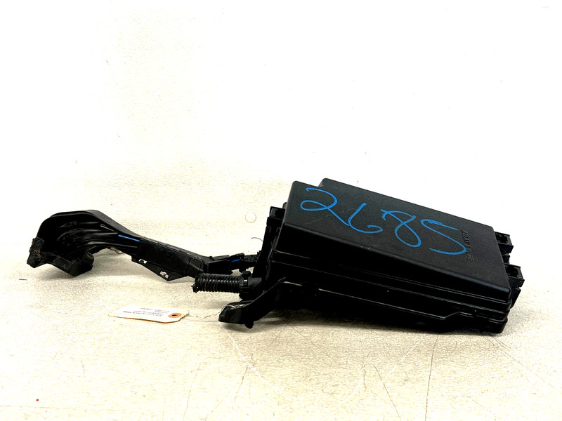 ⭐2016-2022 TOYOTA PRIUS PRIME ENGINE FUSE BOX RELAY JUNCTION BLOCK OEM LOT2685