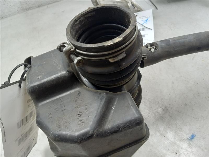 2003 TOYOTA CAMRY LE 3.0L AIR CLEANER RESONATOR TUBE