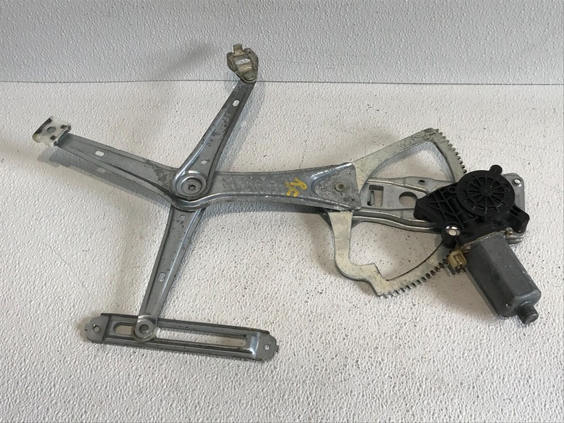 96-02 Mercedes W210 E320 Front Right RH Passenger Door Window Regulator Motor