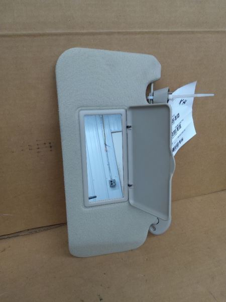 Passenger Right Sun Visor Fits 02-07 VUE 261861