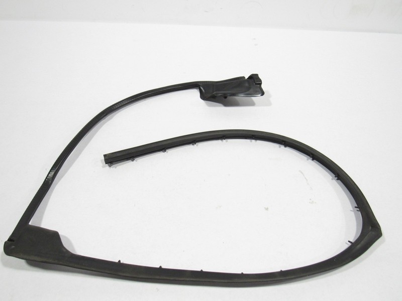 11-17 Audi A8 D4 2011 Rear Right Passenger Door Seal Weather Strip Rubber |:Y