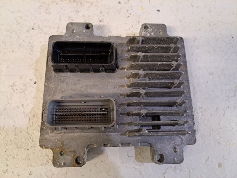Engine ECM Electronic Control Module 2.4L Fits 07-12 MALIBU 3477251