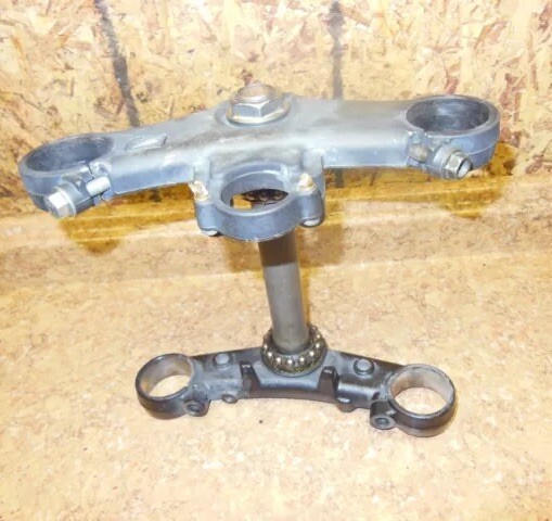 2001 Honda CBR600F4 CBR 600 F4 CBR600 Triple Tree Fork Clamp Mount Bracket 01