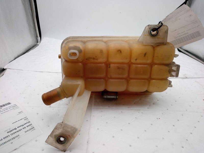 2006 Chevrolet Silverado 1500 Engine Coolant Reservoir Blue OEM 15808715