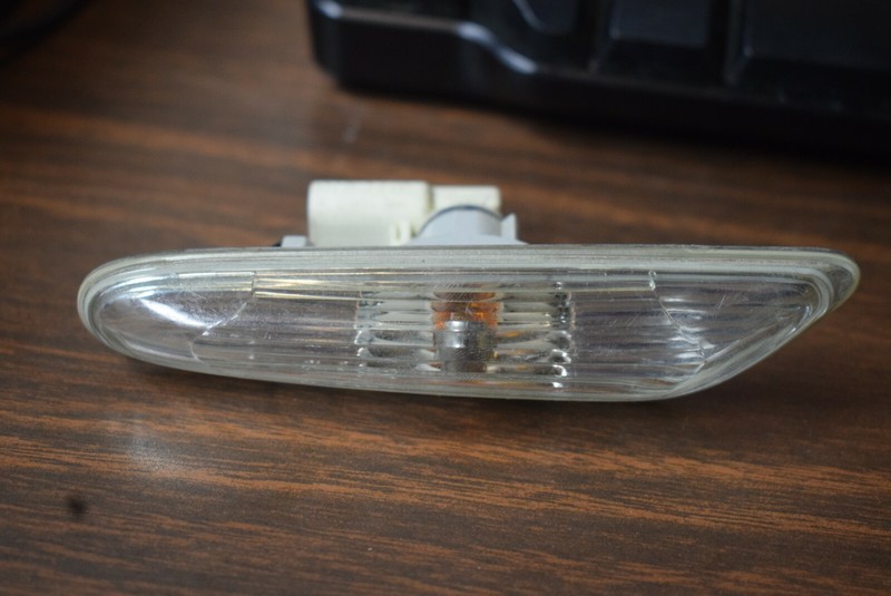 2006-2011 BMW 3 SERIES SIDE FENDER LIGHT FACTORY OEM