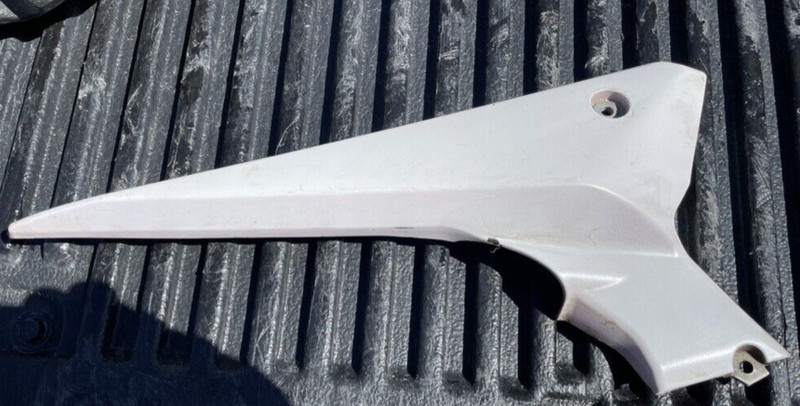 2011 Yamaha FZ6 FZ 6 FZ6-R 6 FZ600R Right Side Cover Panel Cowling Trim FZ6R 09