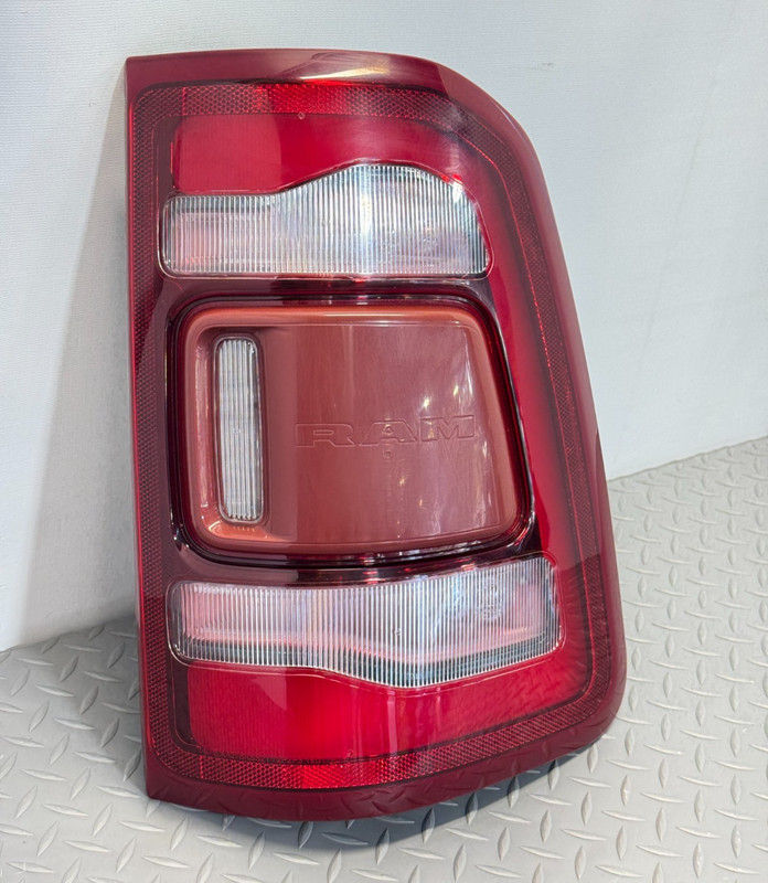 ✅ 2019-2026 RAM 1500 LED RIGHT TAILLIGHT TAILLAMP BLIND SPOT PASSENGER SIDE OEM