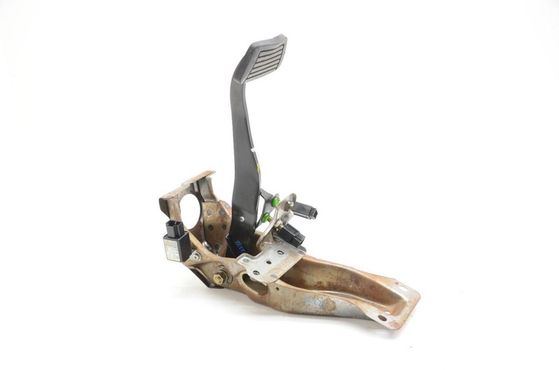 1984-1986 Nissan 300ZX Z31 2+0 Automatic Brake Pedal with Flasher Relay