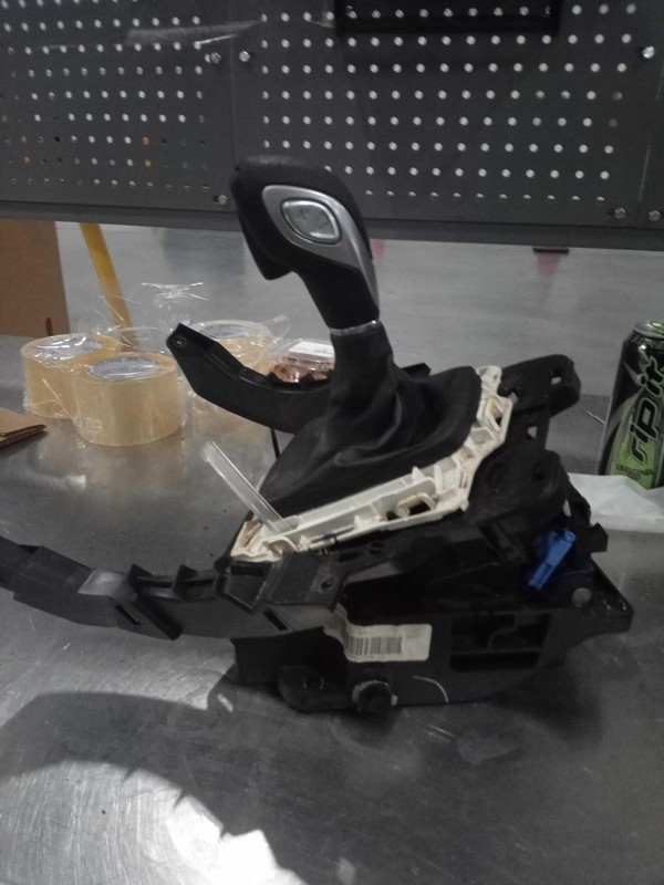 2015 Ford Fusion Automatic Transmission Shift Lever Assembly - Grey - 161K Miles