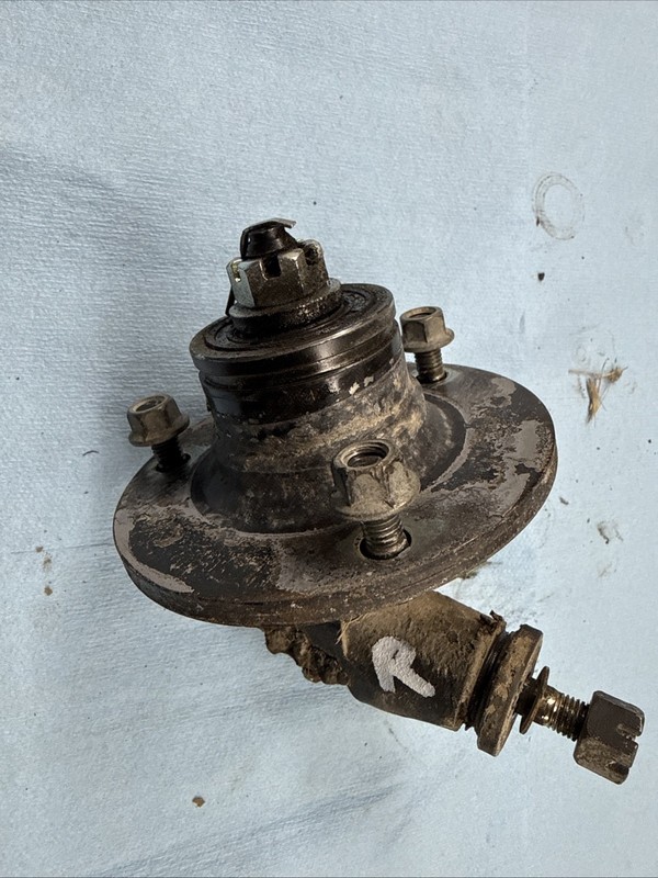 1986 Yamaha Badger 80 Yfm80 Kids Atv Front RightWheel Hub And Spindle
