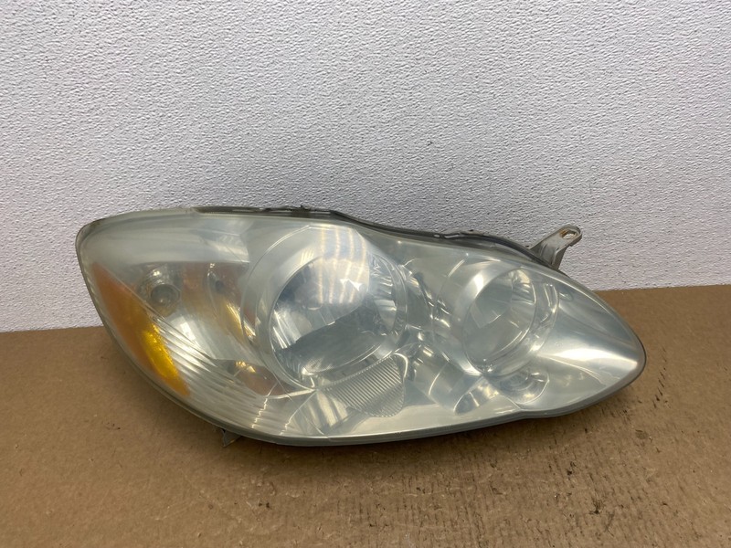 2005 to 2008 Toyota Corolla Right Passenger RH side Headlight Oem AC1598 DW