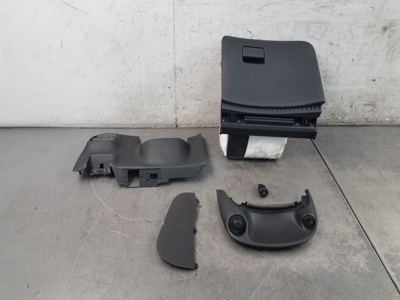 2015 Nissan Juke Nismo RS Glove Box / Lower Dash Panels #0247 F1