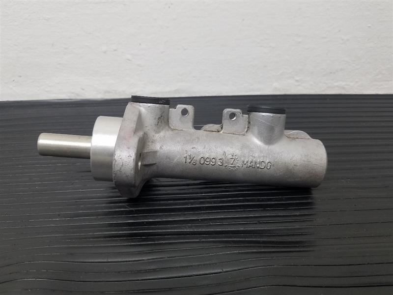 06-10 Dodge Dakota Brake Master Cylinder Rear Wheel ABS OEM 05175103AA