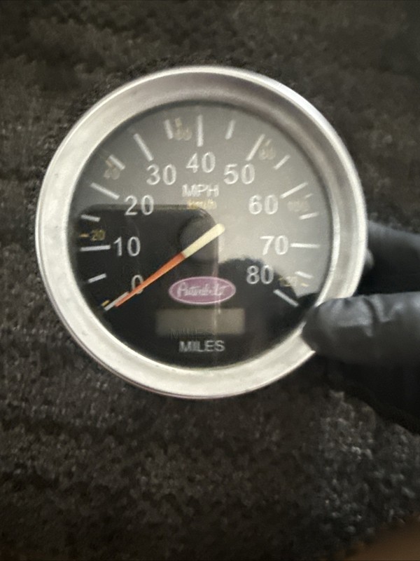 Peterbilt 387 Speedometer - P/N: 17-04371-21A15
