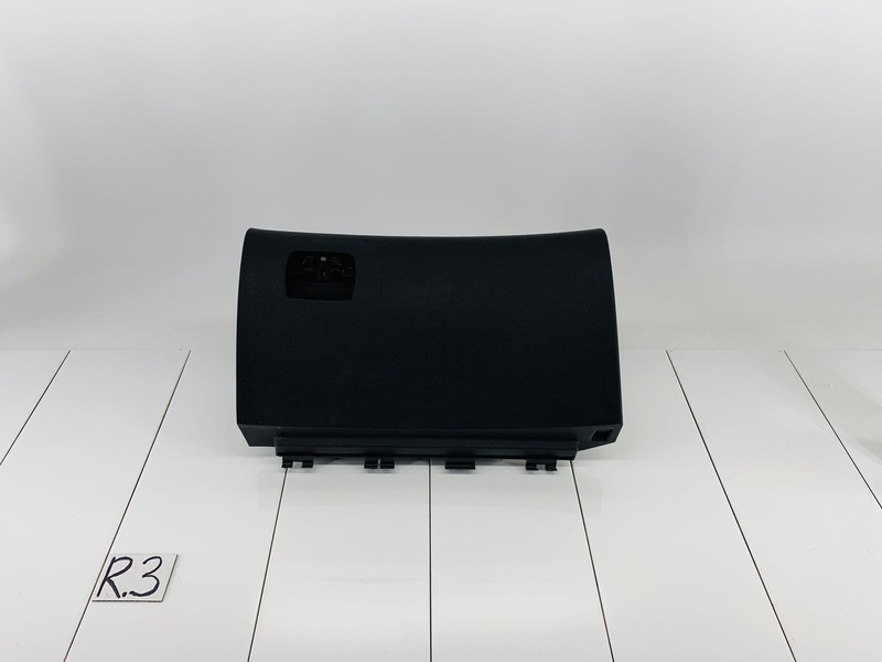 07-15 GMC ACADIA RIGHT SIDE DASH DASHBOARD INSTRUMENT PANEL GLOVE BOX DOOR OEM