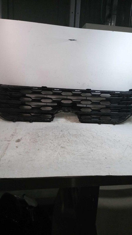 2022 Toyota RAV4 Grille OEM Silver Used 60000 Miles NJ25-18293-455891
