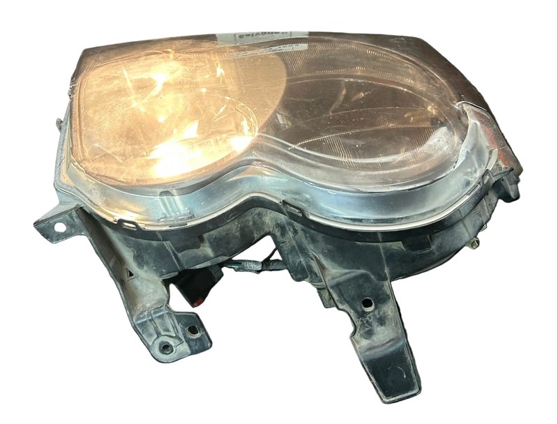 2005-2007 Jeep Grand Cherokee SRT8 Passenger Right Headlight Assembly OEM