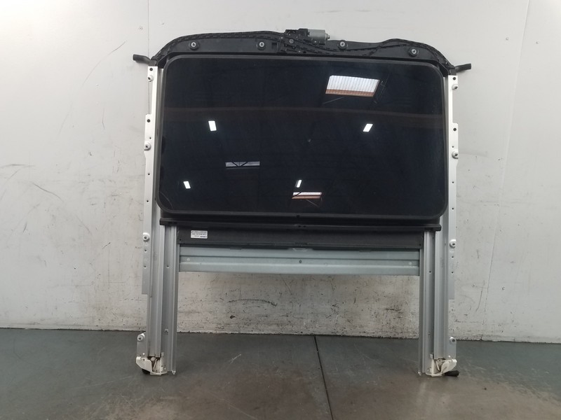 2010 Mercedes AMG C 63 Sunroof Assembly #8001 LL6