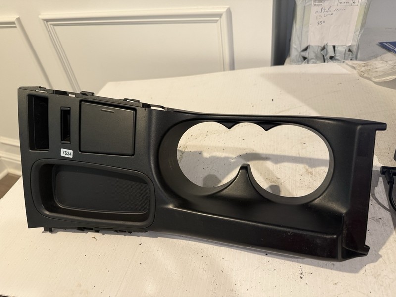 2011-2013 LEXUS CT200H CENTER CONSOLE CUP HOLDER BEZEL TRIM OEM BLACK