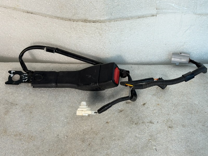 2015-2025 LEXUS RC200T RC300 RC350 FRONT LEFT SIDE SEAT BELT SEATBELT BUCKLE OEM