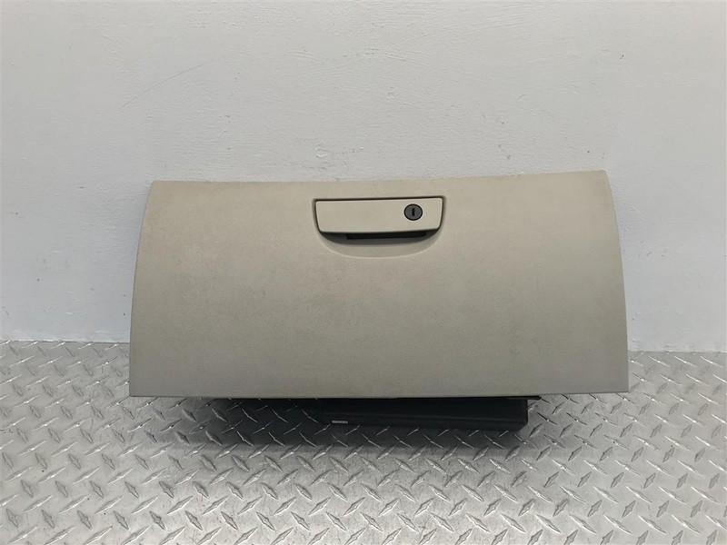 2006 CHRYSLER 300 GLOVE BOX GREY OEM 260.CH1U06