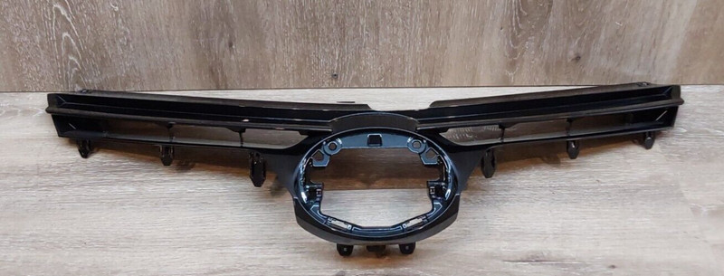 2018-2019 TOYOTA COROLLA FRONT BUMPER GRILLE OEM 53111-02E60