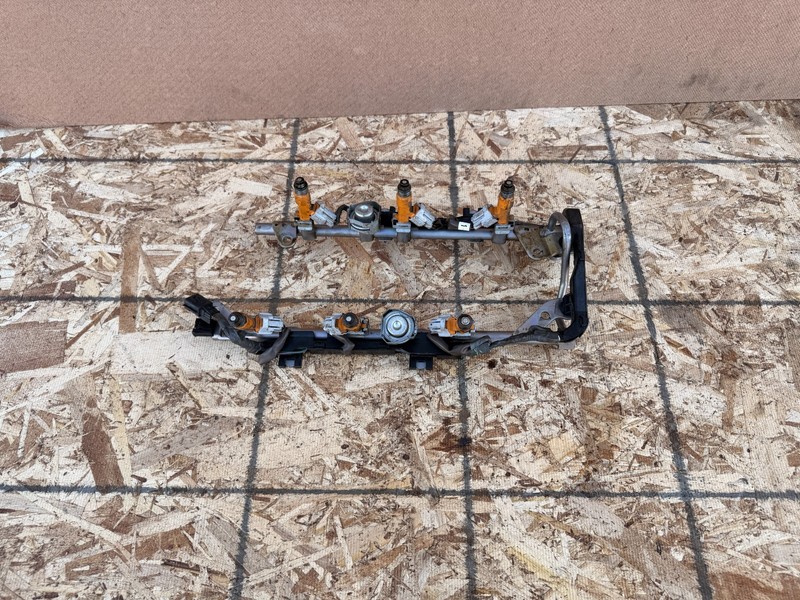 NISSAN 370Z 2009-2021 OEM ENGINE MOTOR FUEL RAIL WITH INJECTORS 3.7L