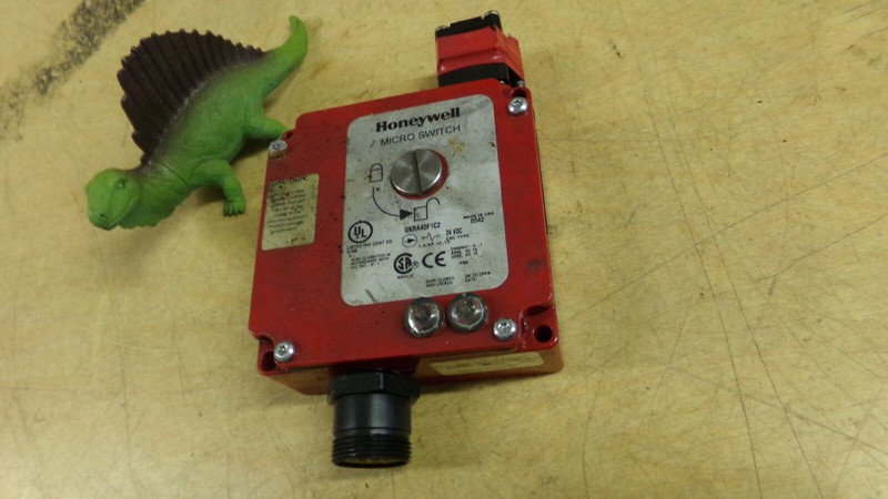Honeywell Micro Switch GKRA40F1C2*Free Shipping*