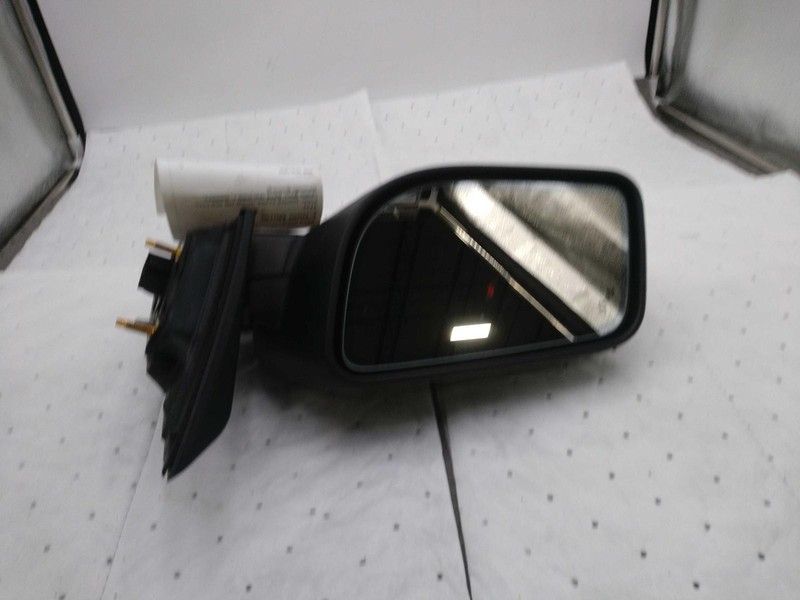 Used Left Door Mirror fits: 2015 Lincoln Mks Power painted heated lamps w/o dual